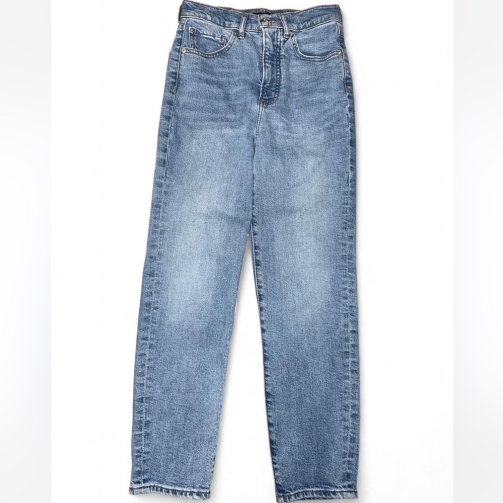 Classic Women’s High-Rise Mom Jeans